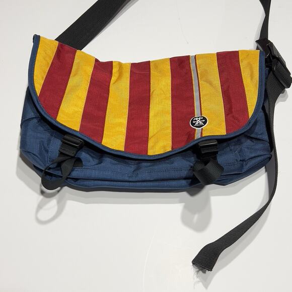 Crumpler Barney Rustle Blanket Messenger Bag 17x11 Red Yellow Blue Shoulder Bag - Picture 2 of 8